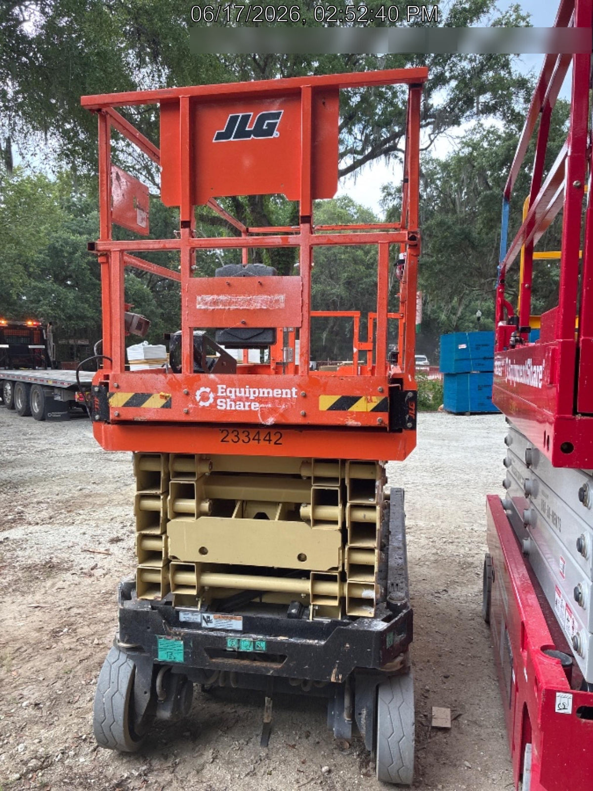 2022 JLG ES3246