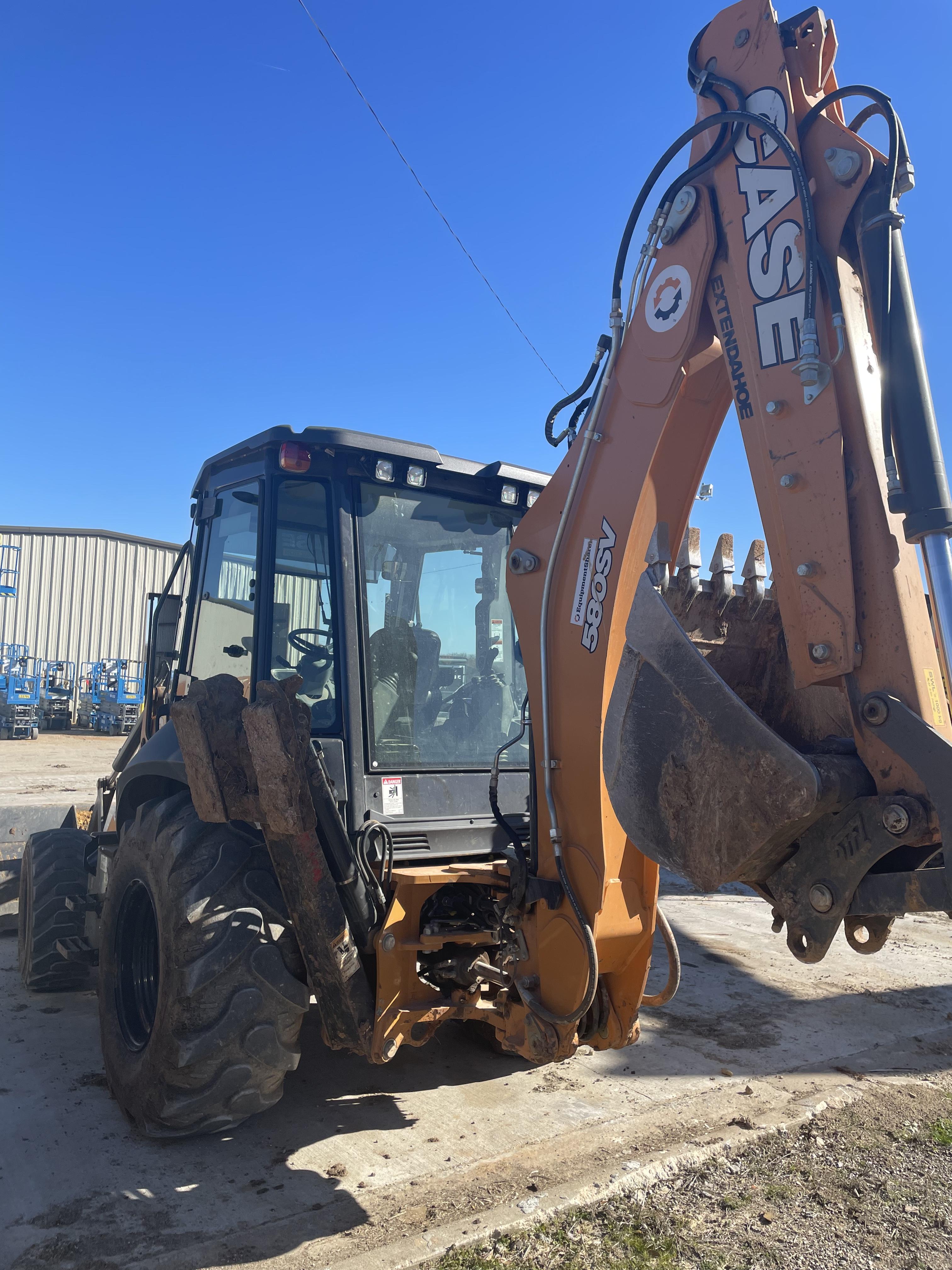 2023 CASE 580SV