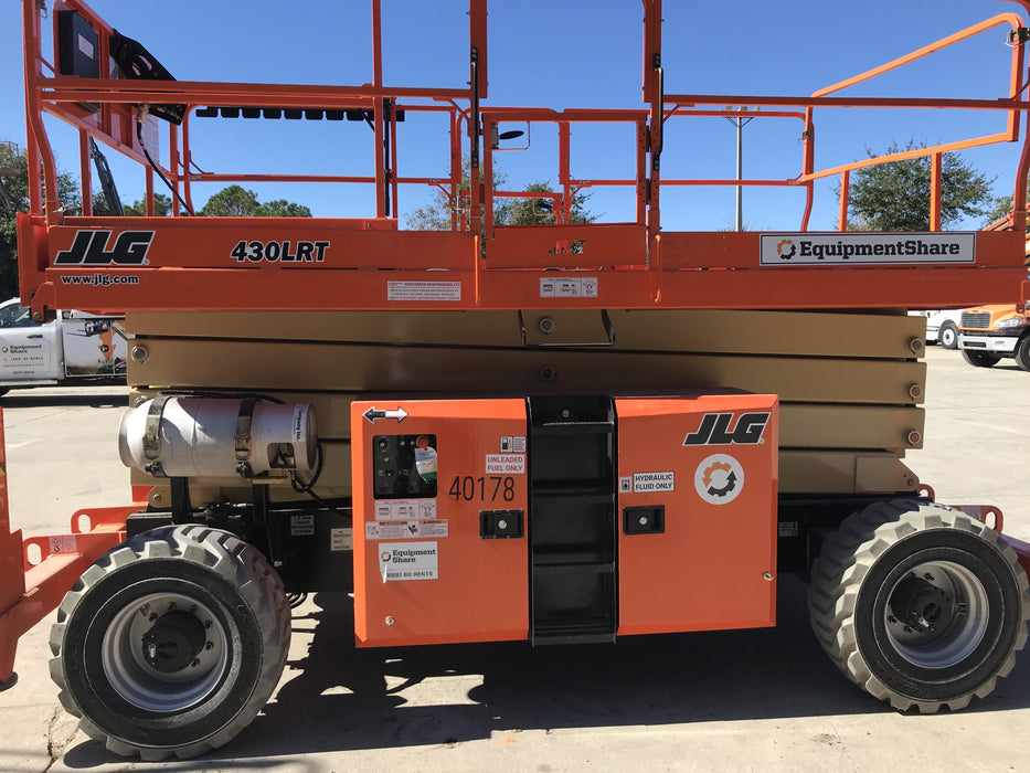 2019 JLG 430LRT