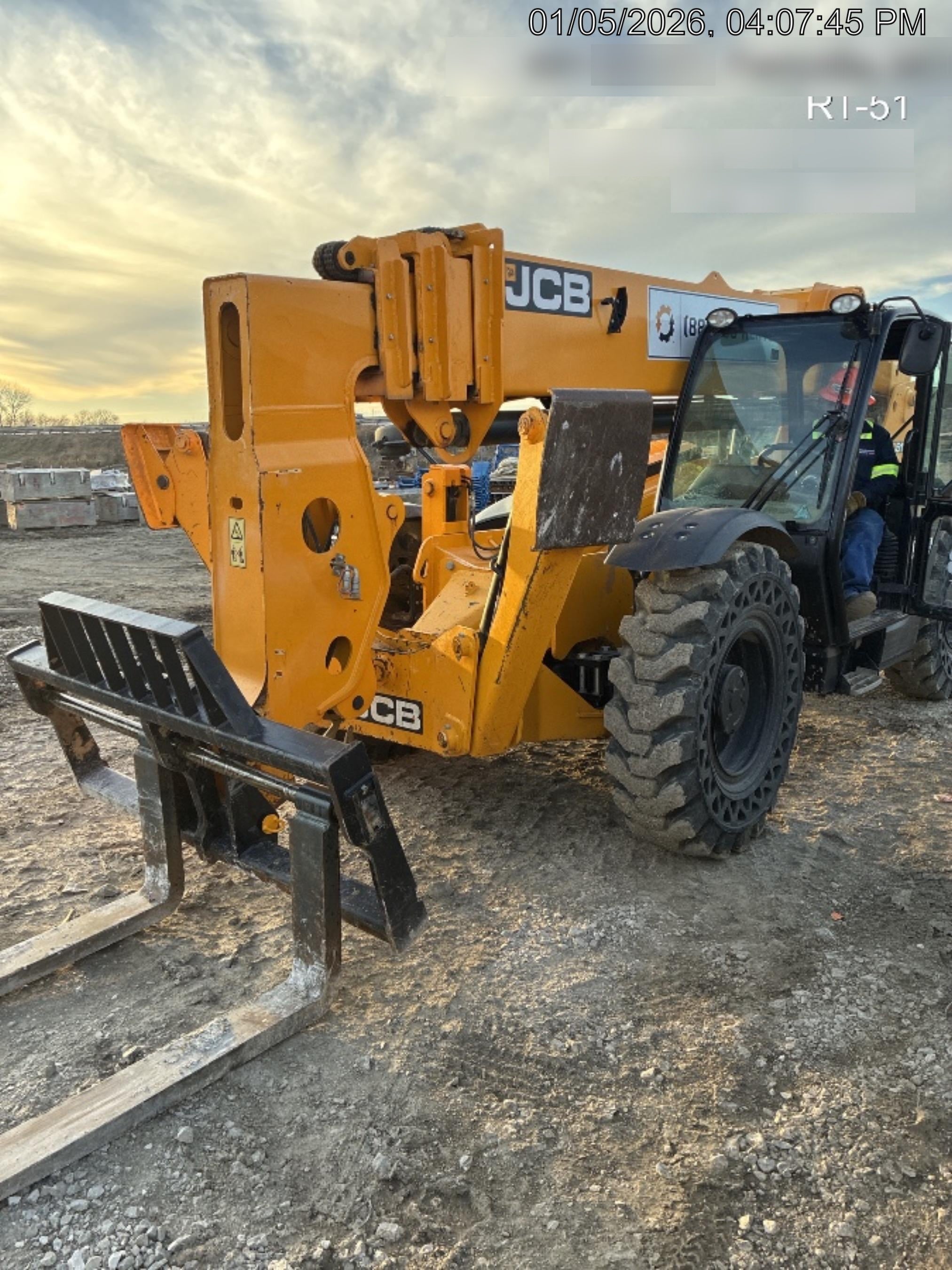 2023 JCB 512-56