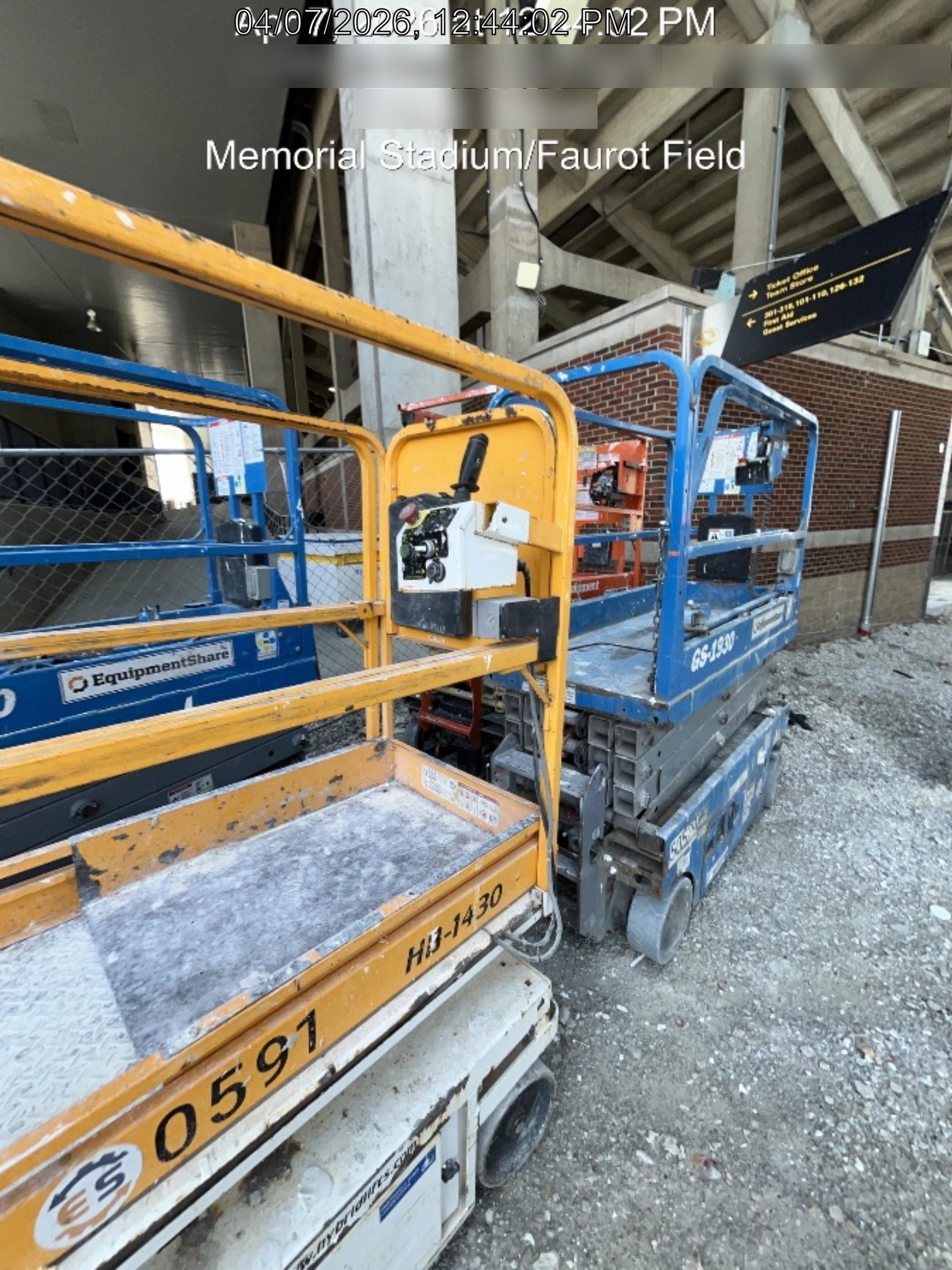 Custom Equipment HB-1430 Hy-Brid Scissor Lift
Platform capacity up to 670 lbs
Working height up to 20 ft
Weighs under 1,700 lbs
Non-marking wheels