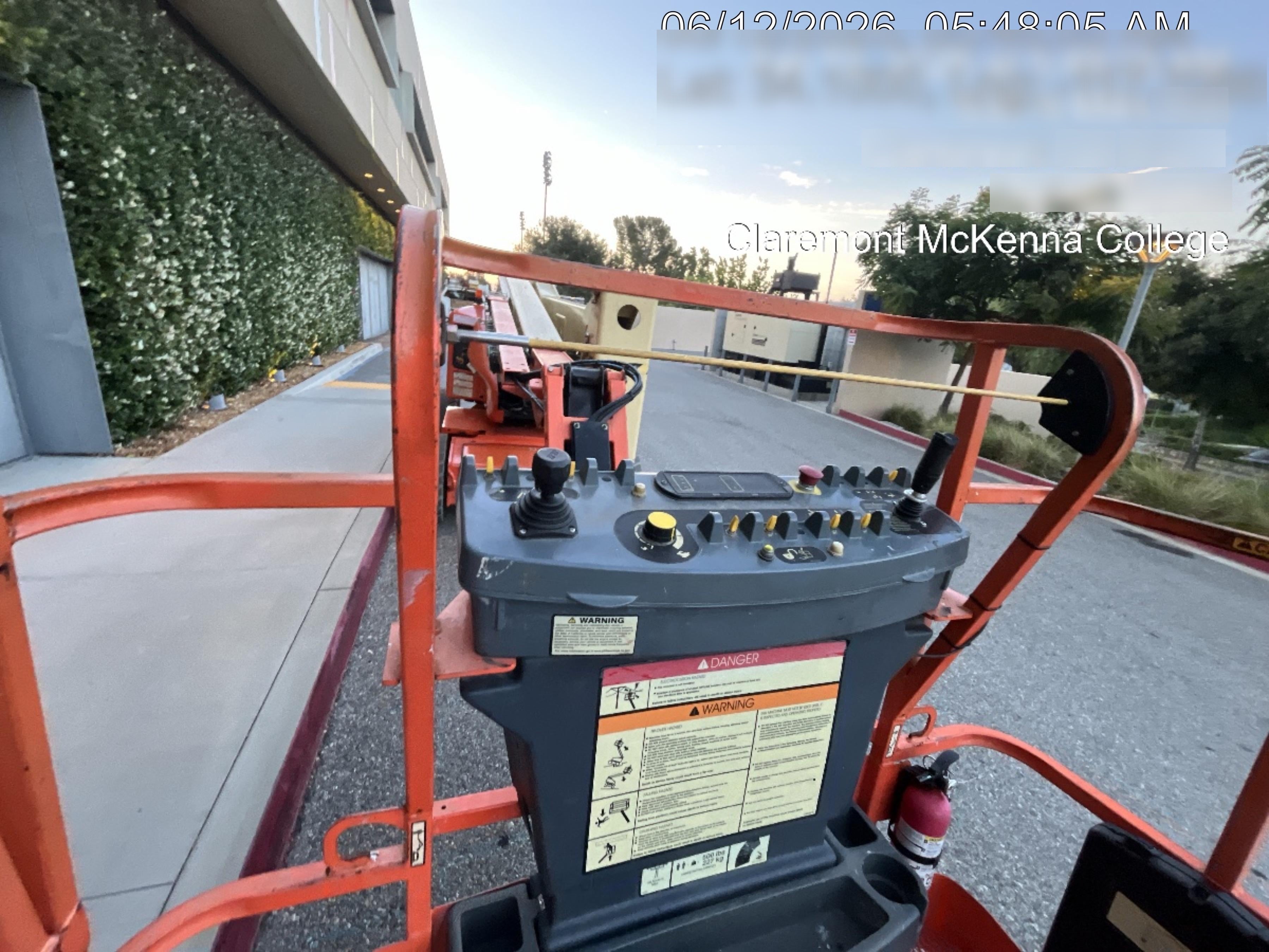2021 JLG E450AJ