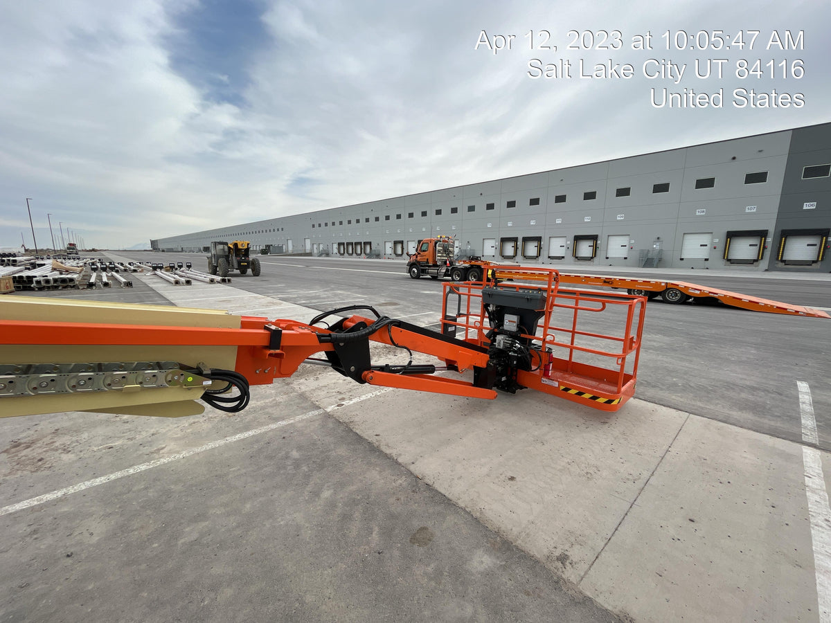 2023 JLG 660SJ