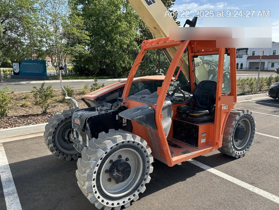 2020 JLG G5-18A Canopy, NM Solid Tires, Beacon w/48" Carriage, 48" Pallet Forks