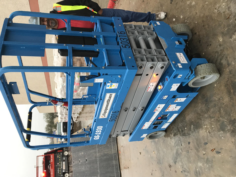 2019 Genie GS-1930 Fixed Rails with Chain Entry