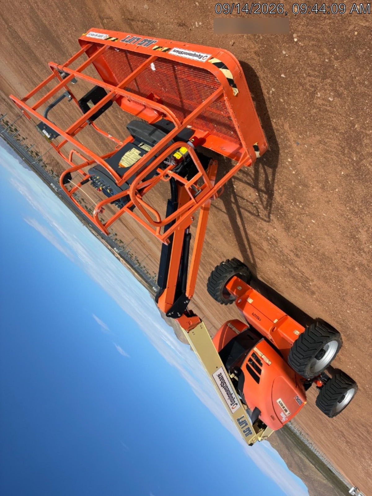 2021 JLG 600AJ