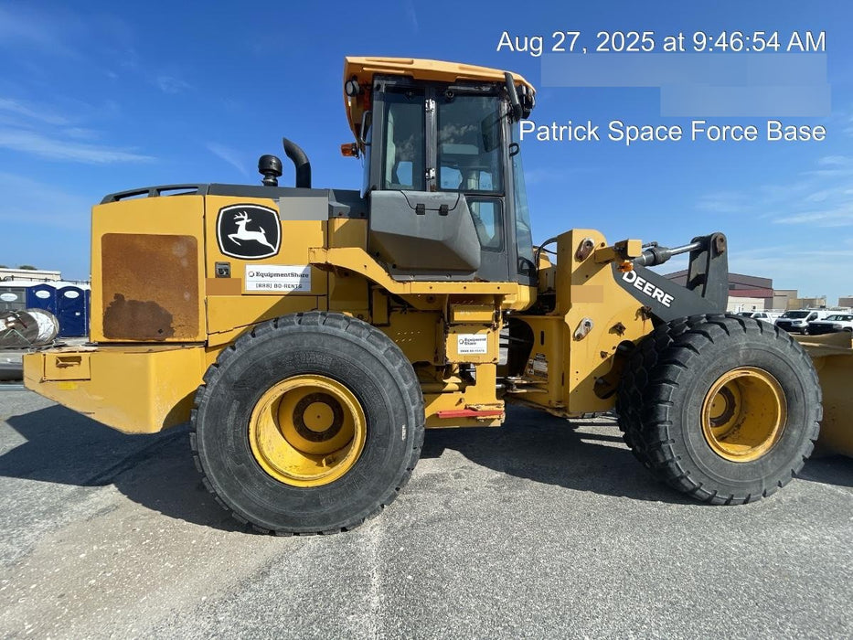 2019 John Deere 624L 4yd Wheel Loader, Cab/Heat/Air, 3 Function Hydraulics, JRB Hydraulic QC, QC 4yd bucket w/smooth cutting edge, QC Carriage, 72" Fork Tines, 5yr/5,000hr Powertrain and Hydraulics extended warranty