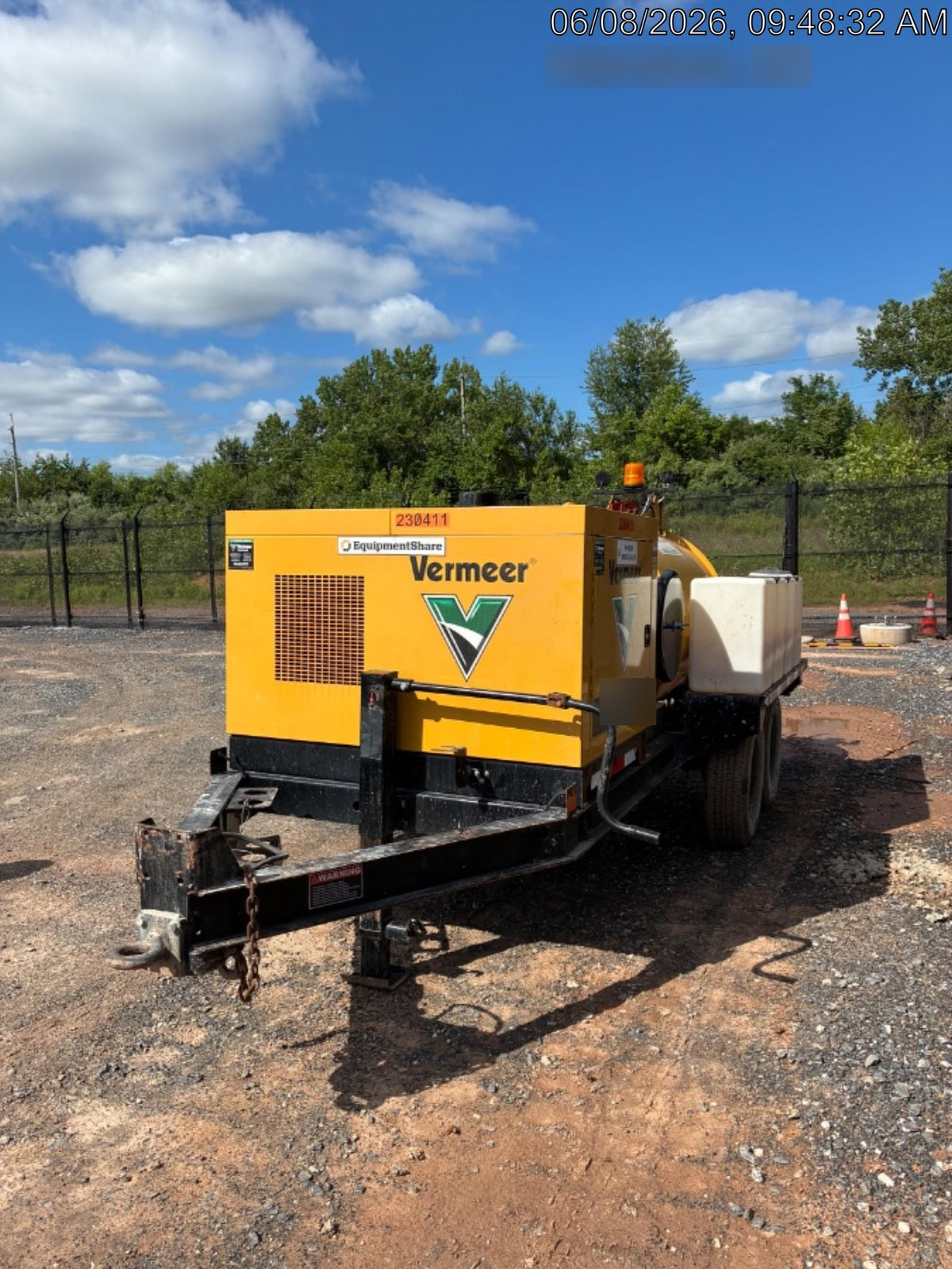 2022 Vac-Tron LP573XDT T4 Koehler Diesel Engine, 500 Gallon Debris Tank, x2 100 Gallon Water Tanks