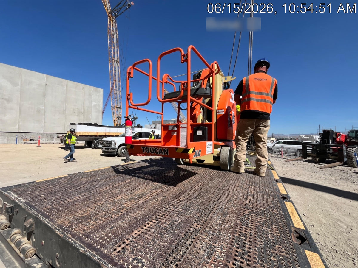2021 JLG 26E