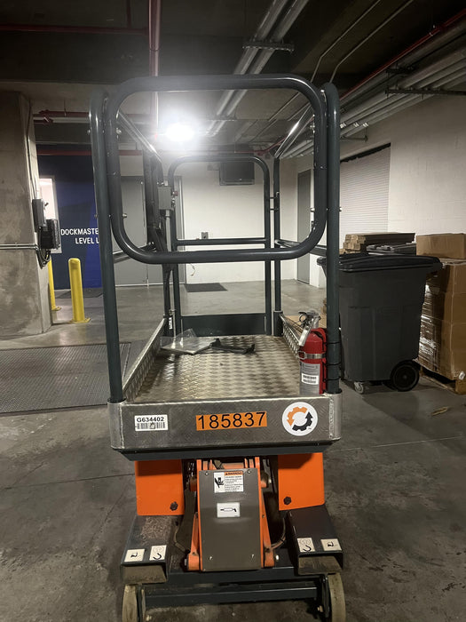2021 JLG 1030P