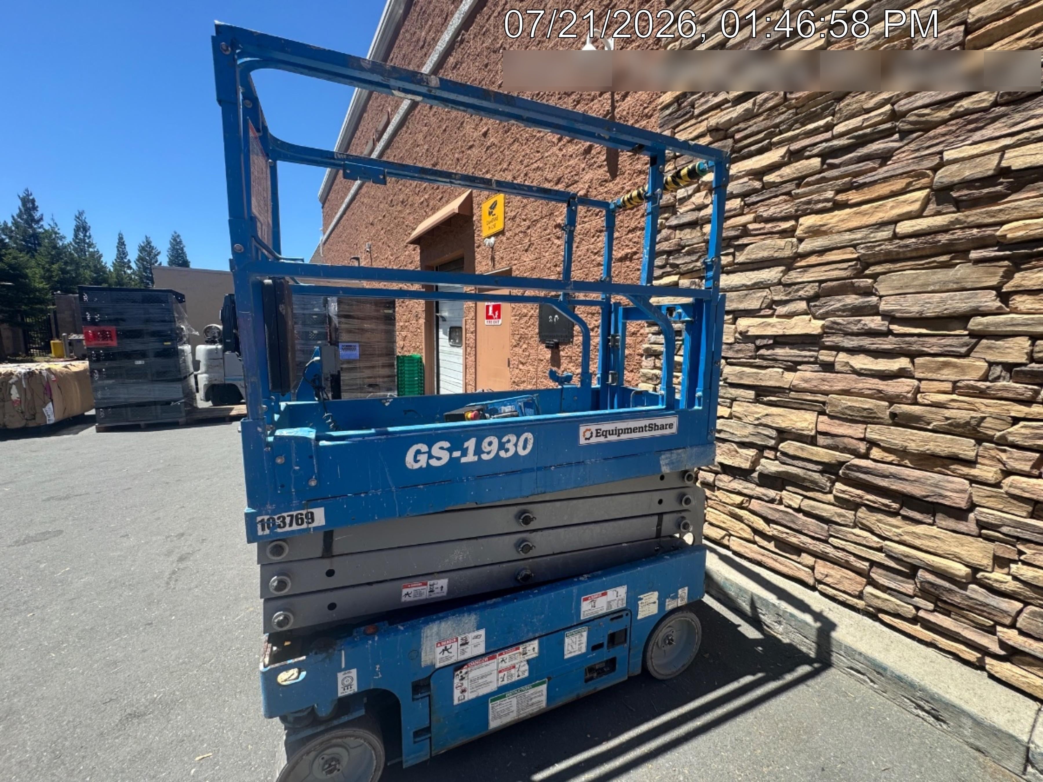 2019 Genie GS-1930 Half Height Swing Gate, 800W Inverter