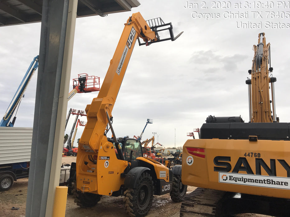 2019 JCB 509-42 Cab/Heat/Air, 74 HP, Solid Tires, STD Worklight, Beacon, Aux Hydraulics, Lifting Eye, Back up Alarm w/66" Carriage/60" Forks