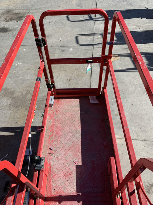 2020 MEC 1330SE Solid NM Tires, Steel Swing out Doors, LCS, Beacon, 900W Invertor