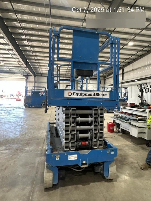 2019 Genie GS-4047 Folding rails with half height swing gate, 800W Inverter