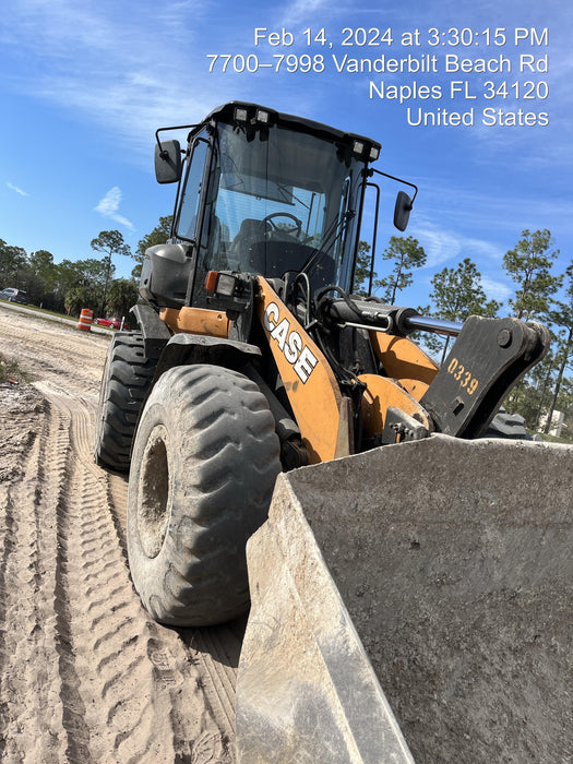 2018 Case 621G CLOSED CAB, 1 FUNCTION, JRB 416 STYLE HYD COUPLER