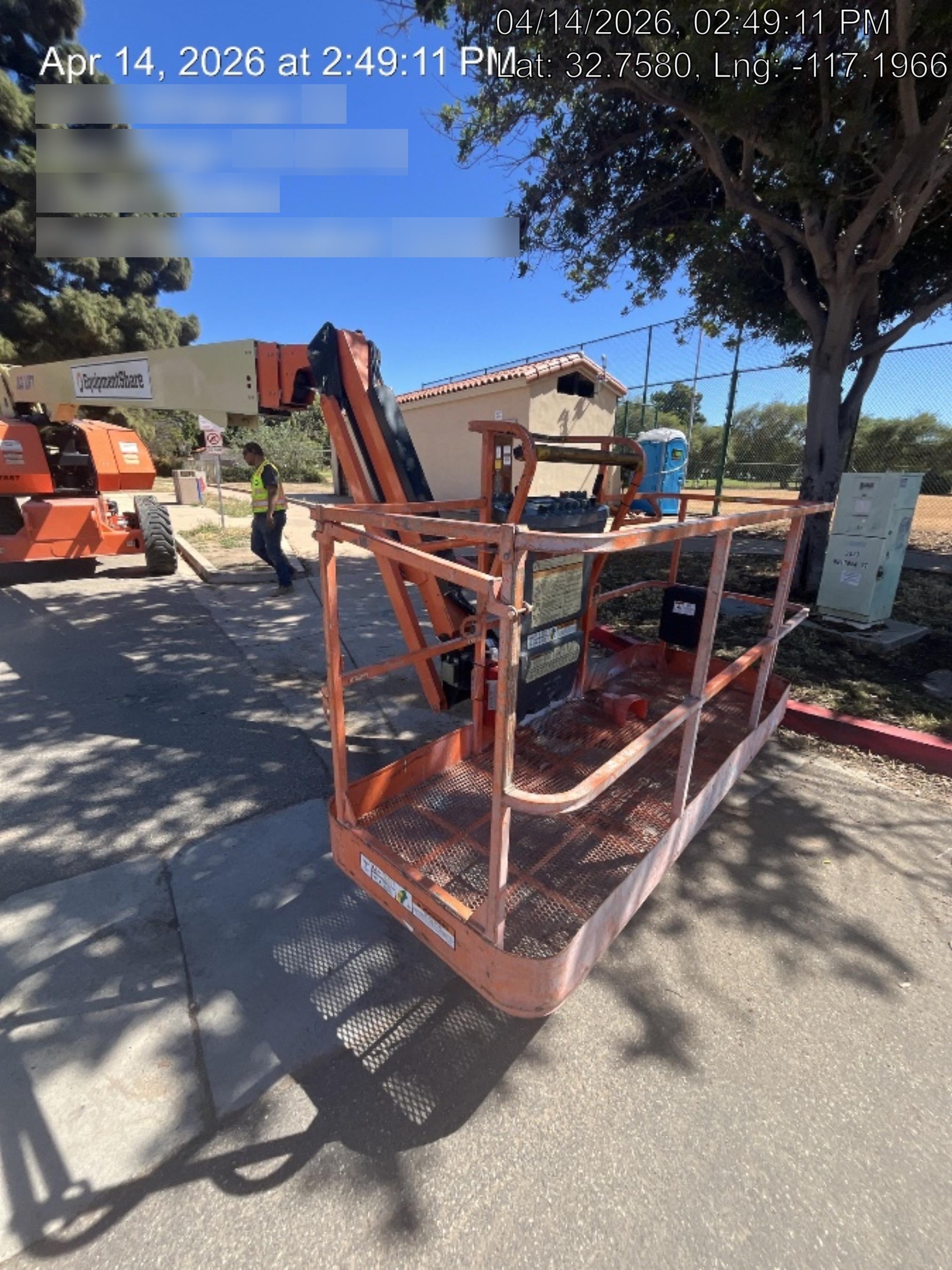 2018 JLG 860SJ