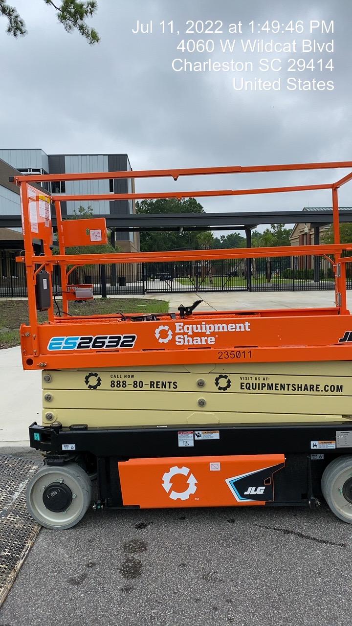 2022 JLG ES2632