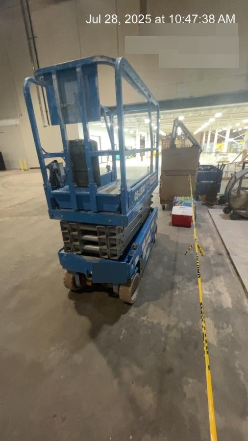 2019 Genie GS-1930 Fixed rails with chain Entry