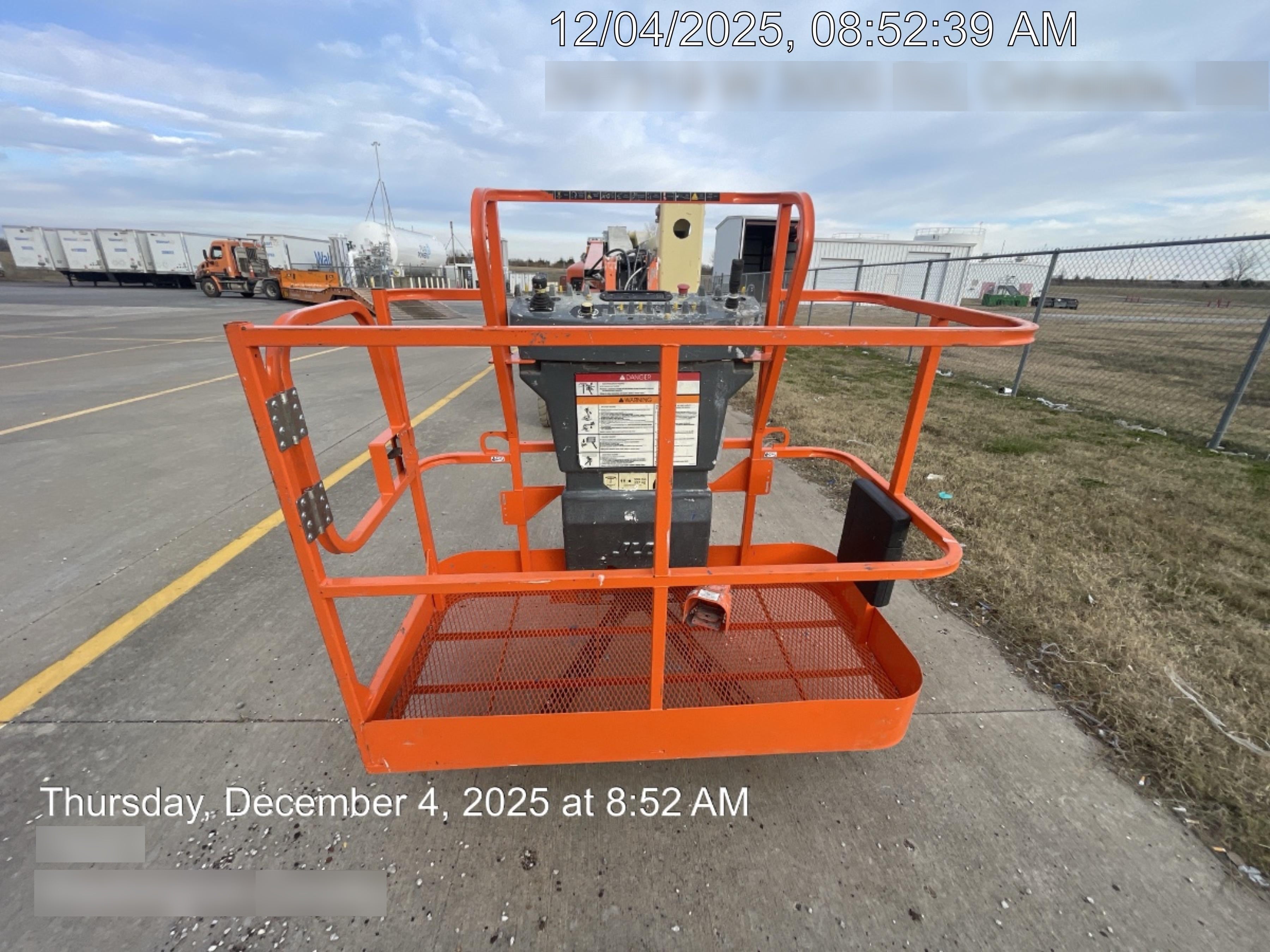 2019 JLG E450AJ