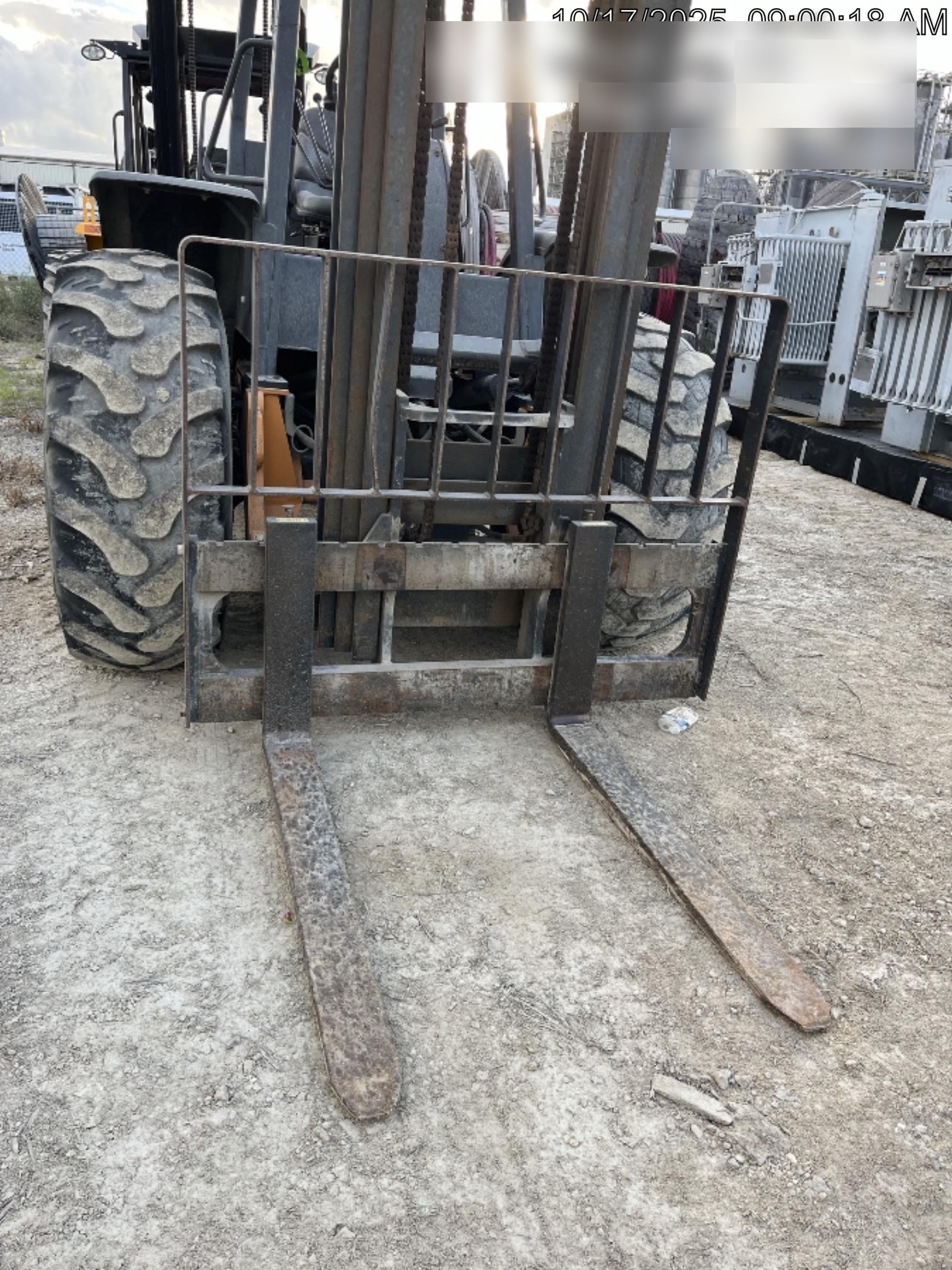 2021 CASE 586H