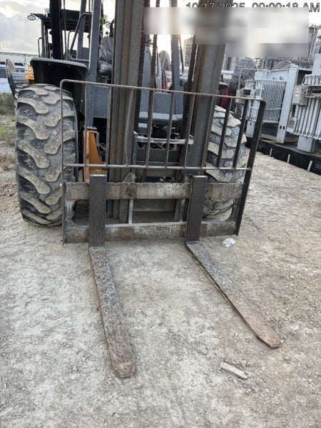 2021 CASE 586H