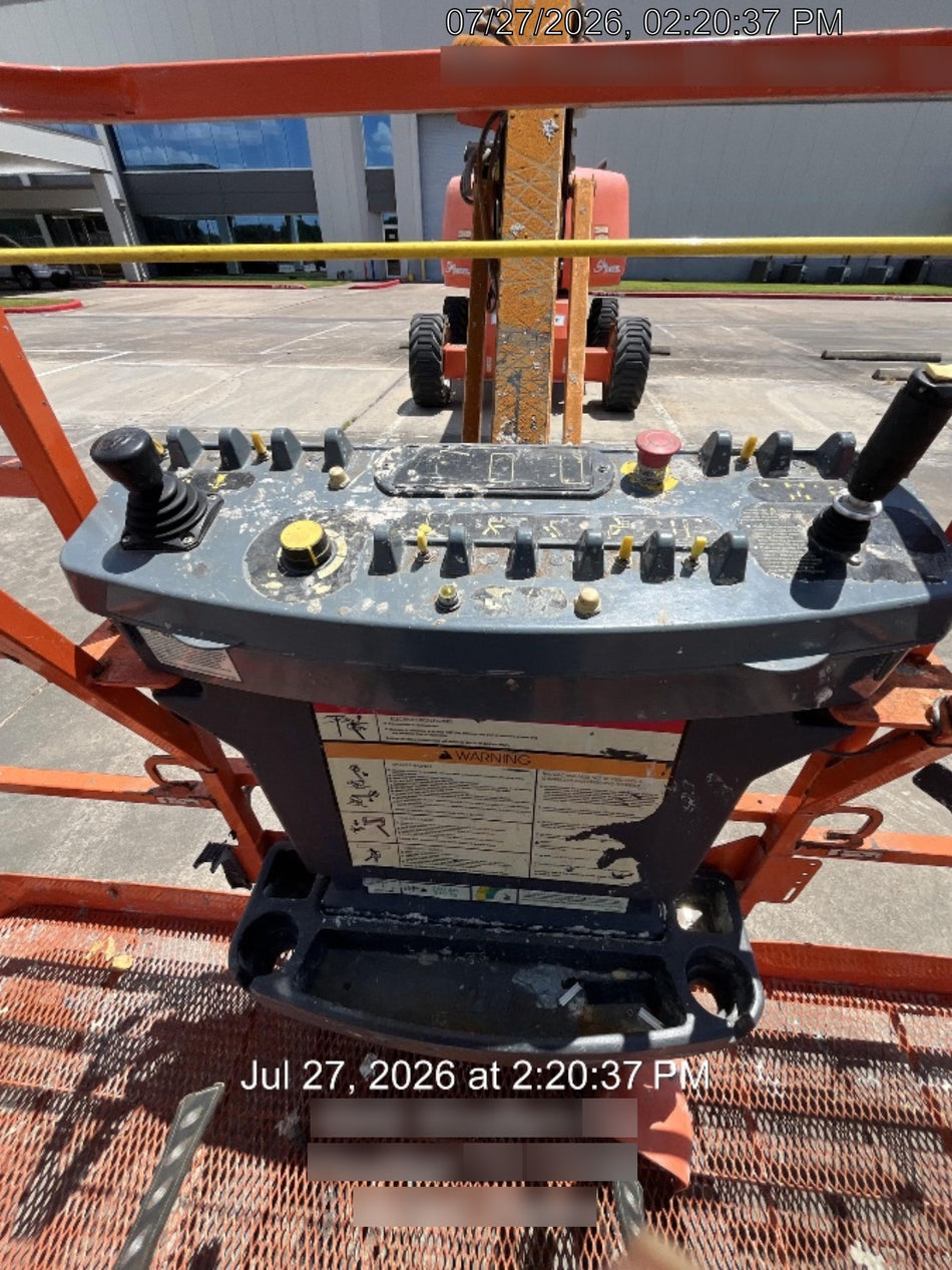 2022 JLG 660SJ