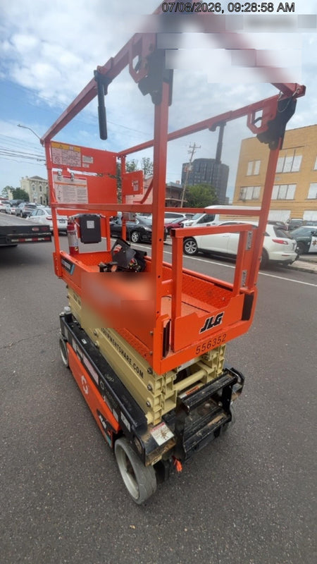 2025 JLG ES1932