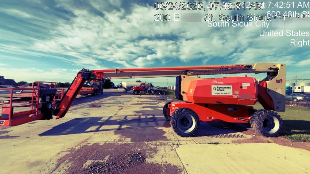 2021 JLG 800AJ