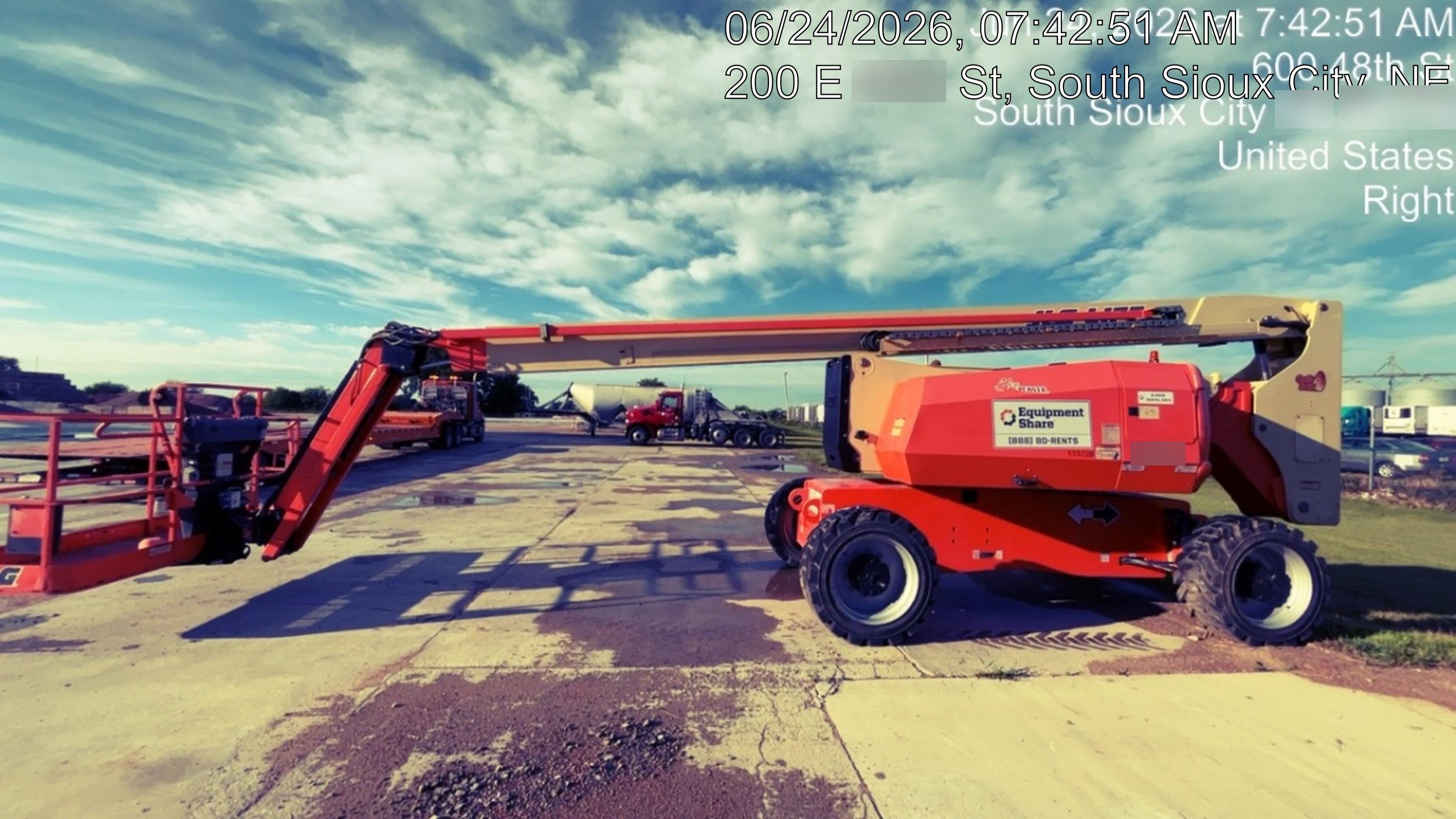 2021 JLG 800AJ