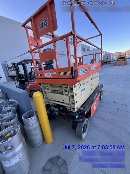 2022 JLG ES3246