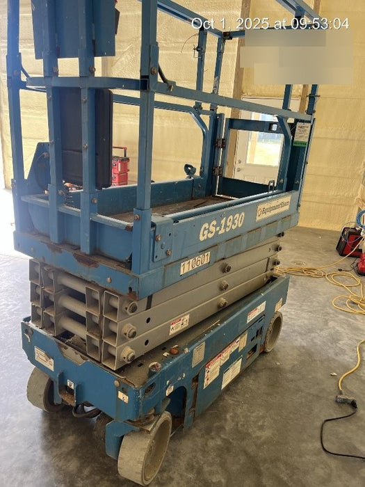 2020 Genie GS-1930 Solid Non Marking Tires, Beacon, Folding rails with half height swing gate