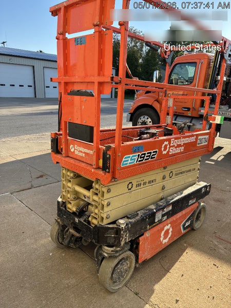 2022 JLG ES1932