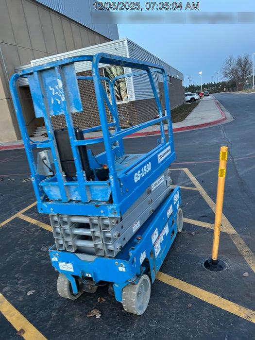 2019 Genie GS-1930 Fixed Rails with Chain Entry