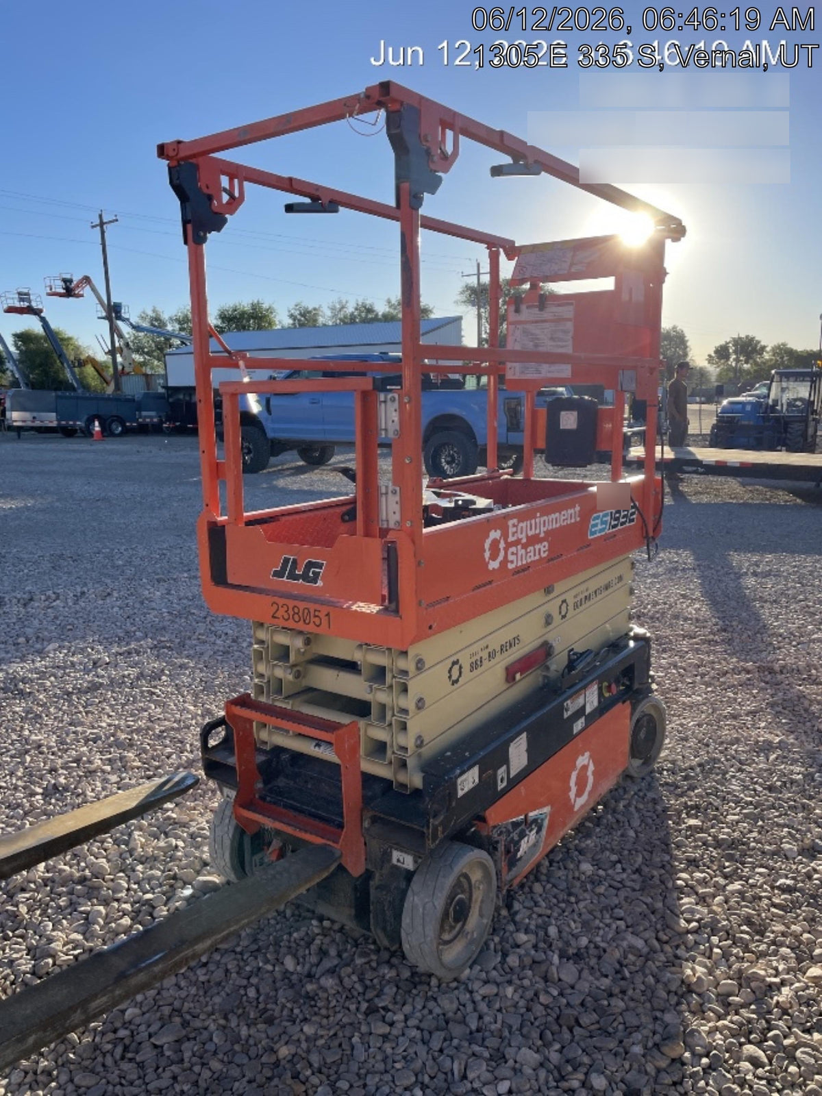 2022 JLG ES1932