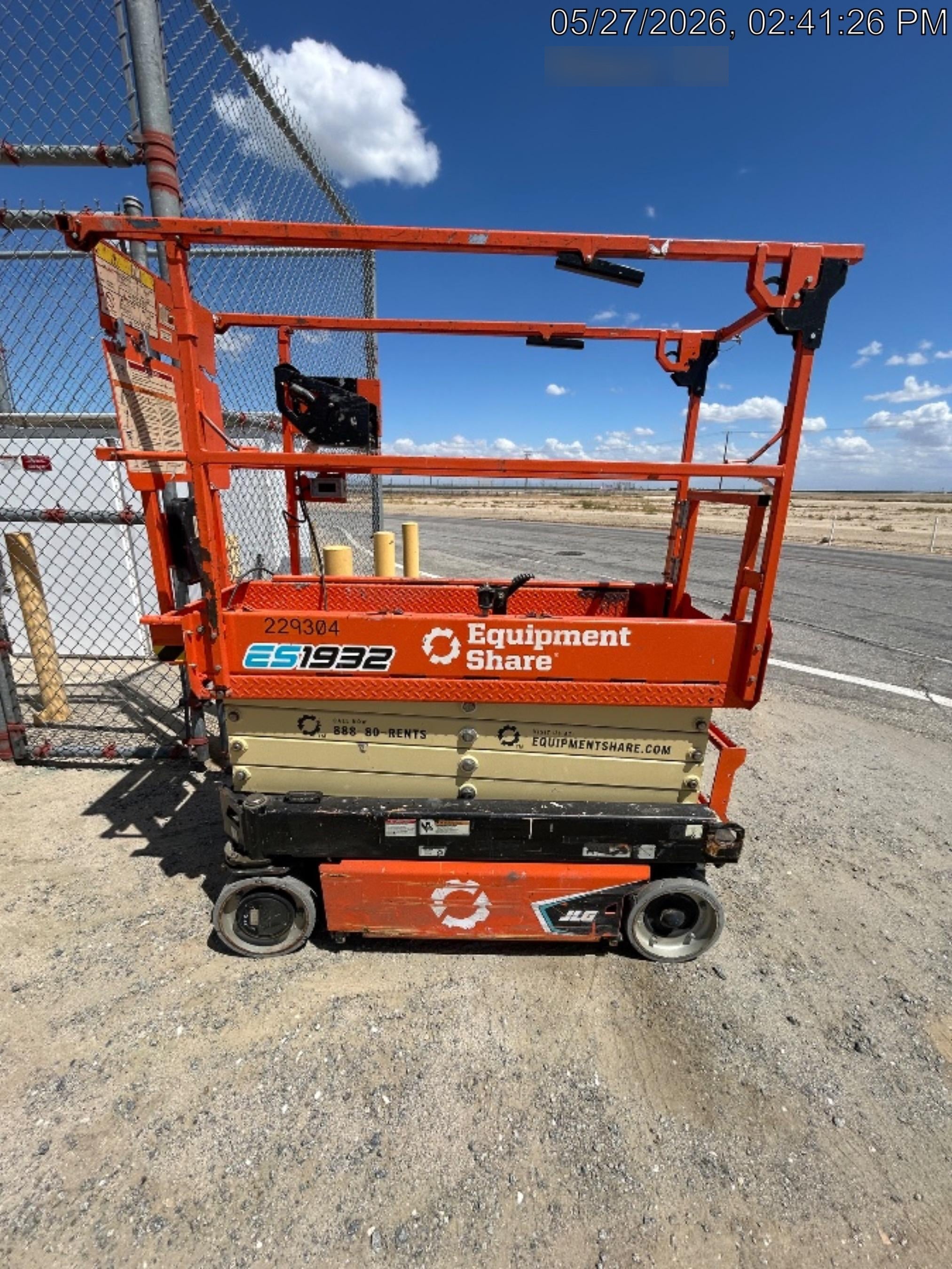 2022 JLG ES1932