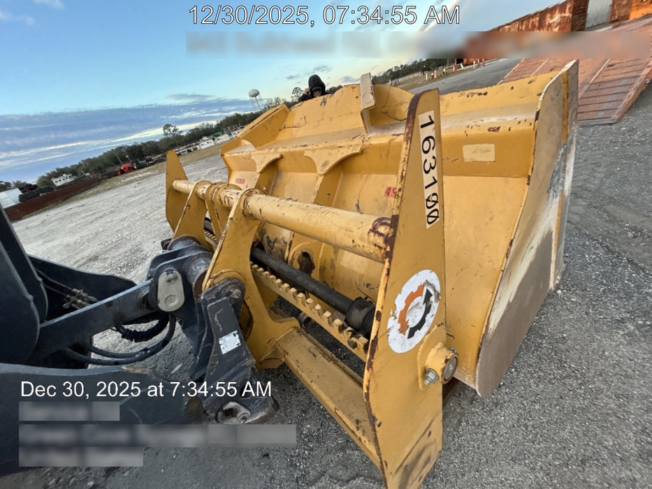 2017 FLECO 2.5 cu yd  Bucket, Wheel Loader -Fleco