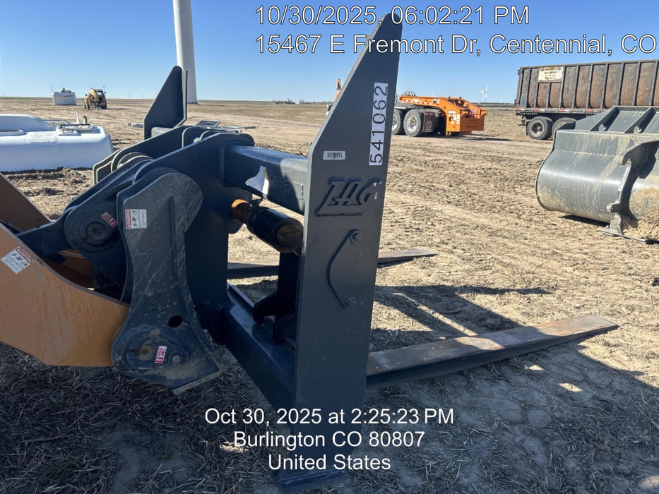 2025 CASE Case 96" Fork Set