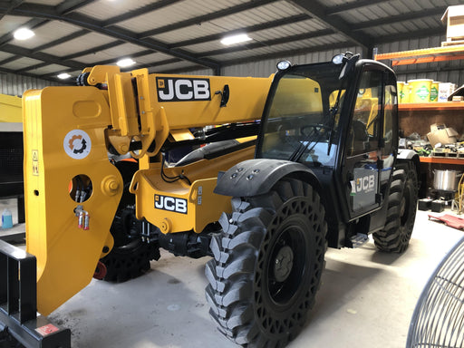 2020 JCB 509-42 Cab/Heat/Air, Solid Tires, Work Lights, Beacon, Aux Hydraulics, Back up Alarm, Lifting Eye, ES Decals