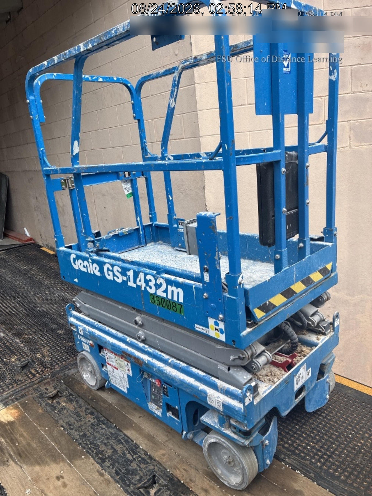 2023 GENIE GS-1432