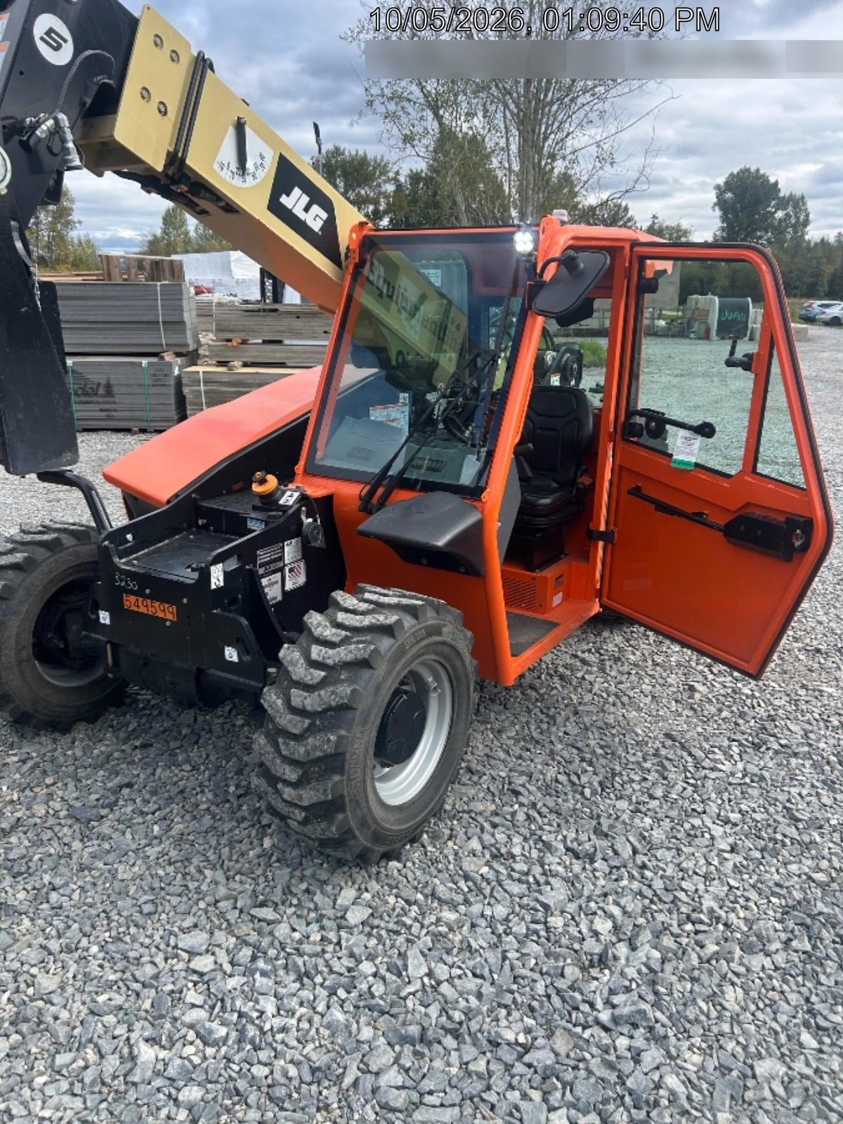 2025 JLG 519