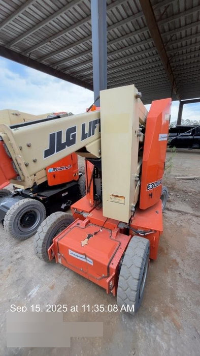 2019 JLG E300AJP