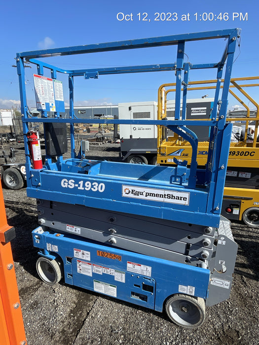 2020 Genie GS-1930 Solid Non Marking Tires, Beacon, Folding rails with half height swing gate, 800W Inverter