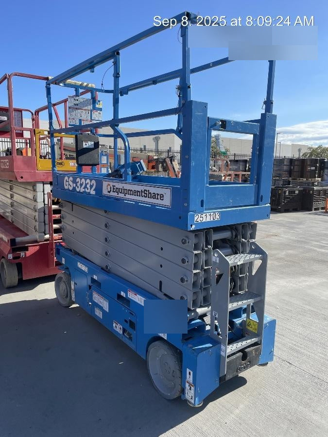 2022 GENIE GS-3232