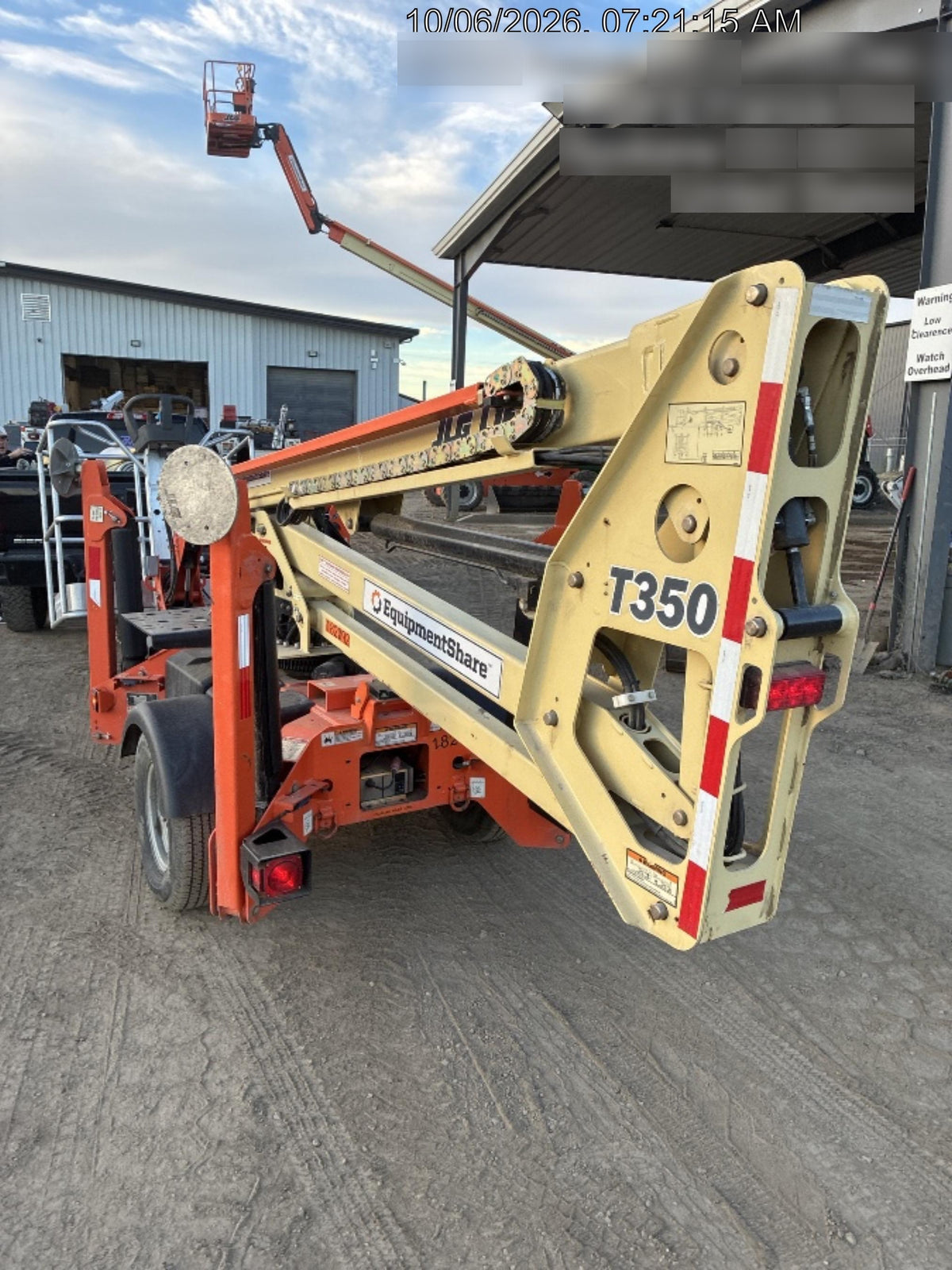 2021 JLG T350