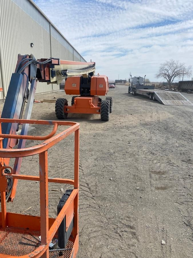 2019 JLG 860SJ