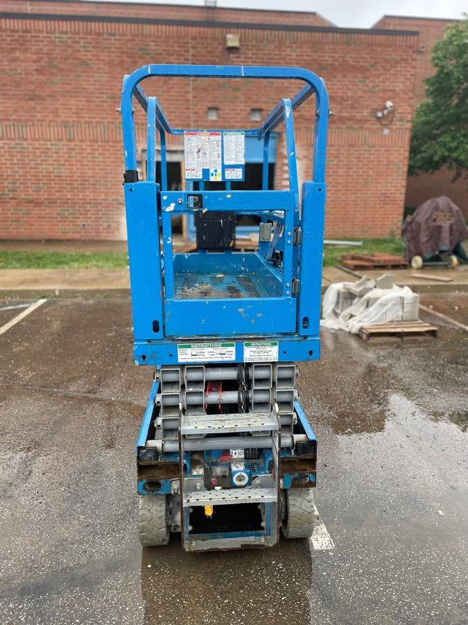 2020 Genie GS-1930 Solid Non Marking Tires, Beacon, Folding rails with half height swing gate