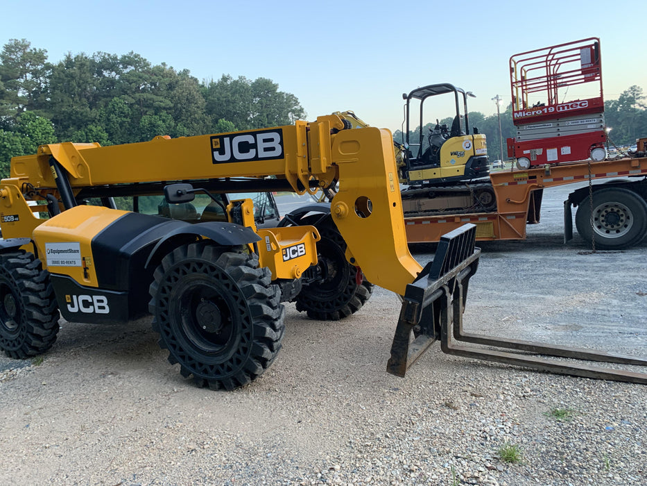 2020 JCB 509-42 Cab/Heat/Air, Solid Tires, Work Lights, Beacon, Aux Hydraulics, Back up Alarm, Lifting Eye, ES Decals