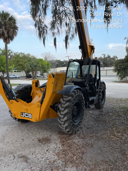 2023 JCB 510-56