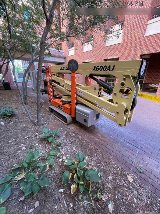 2021 JLG X600AJ