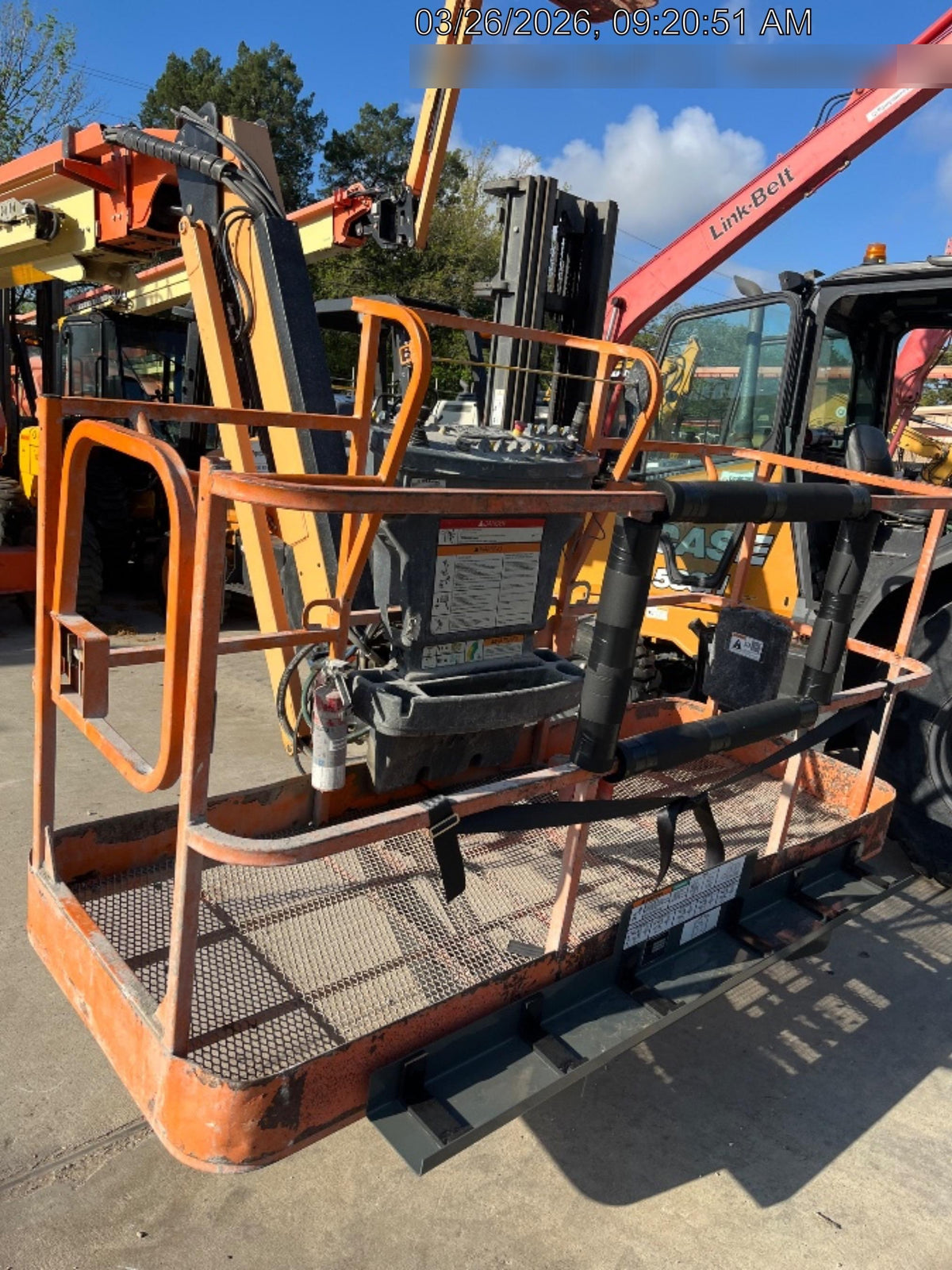 2023 JLG 660SJ